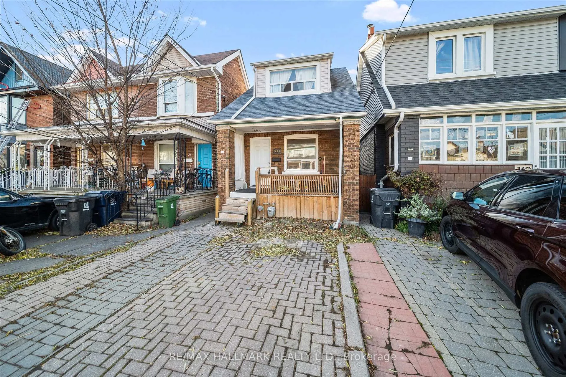 Photo 3 of 160 Silverthorn Avenue, Toronto, Keelesdale-Eglinton West — HOMEH