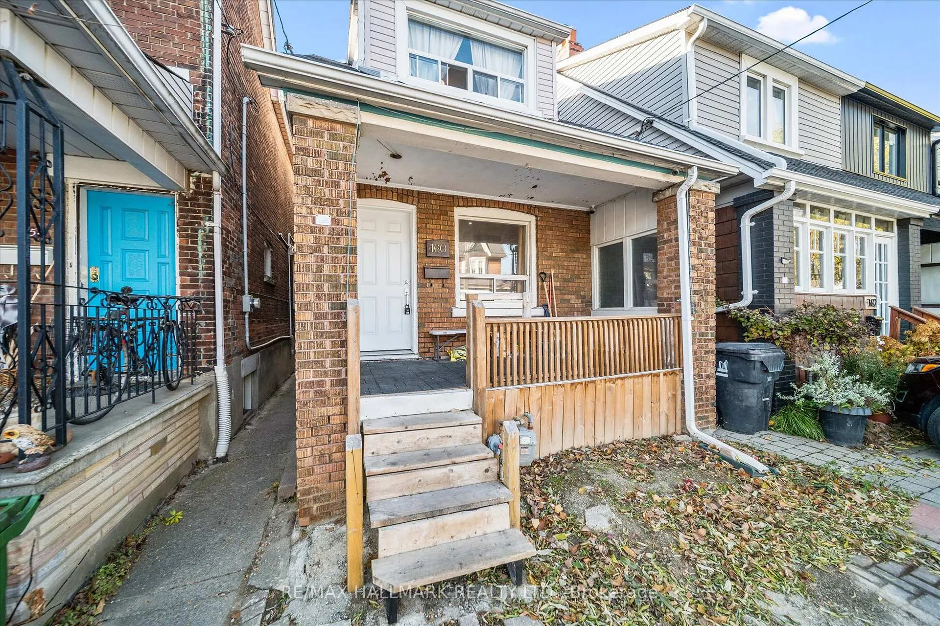 Photo 4 of 160 Silverthorn Avenue, Toronto, Keelesdale-Eglinton West — HOMEH