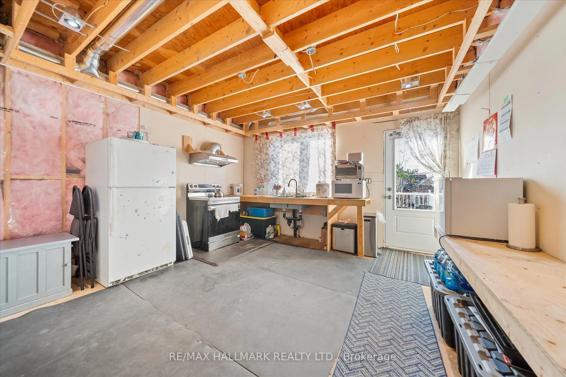 Photo 13 of 160 Silverthorn Avenue, Toronto, Keelesdale-Eglinton West — HOMEH