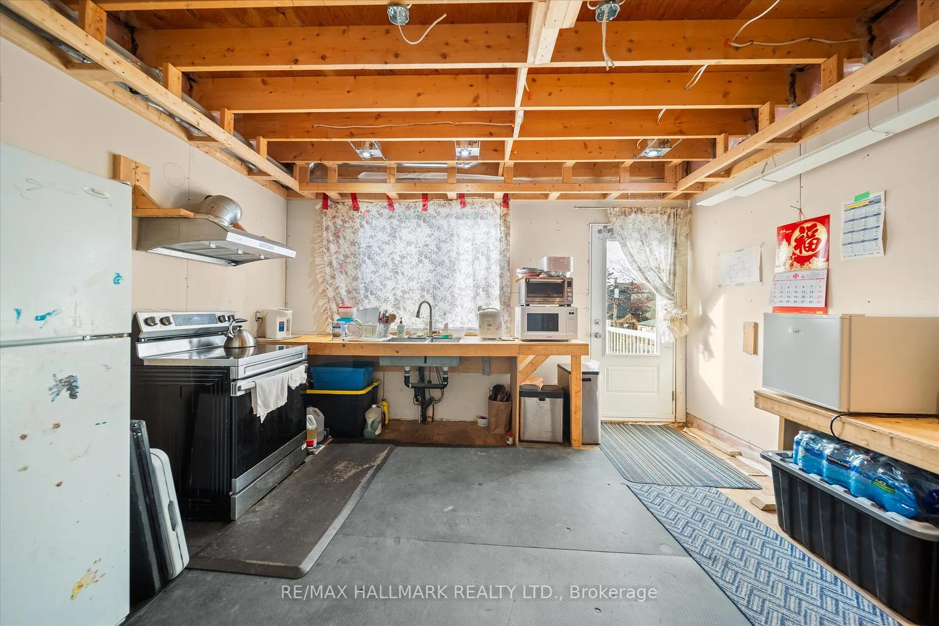 Photo 16 of 160 Silverthorn Avenue, Toronto, Keelesdale-Eglinton West — HOMEH