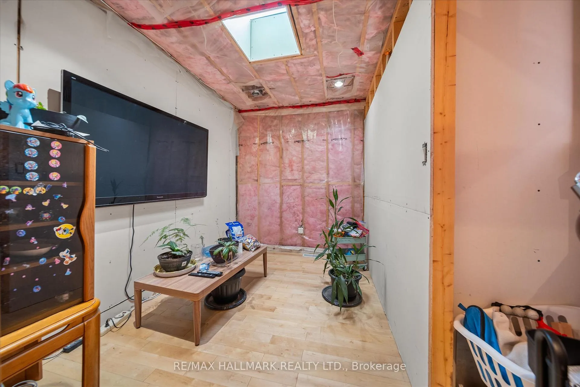 Photo 28 of 160 Silverthorn Avenue, Toronto, Keelesdale-Eglinton West — HOMEH