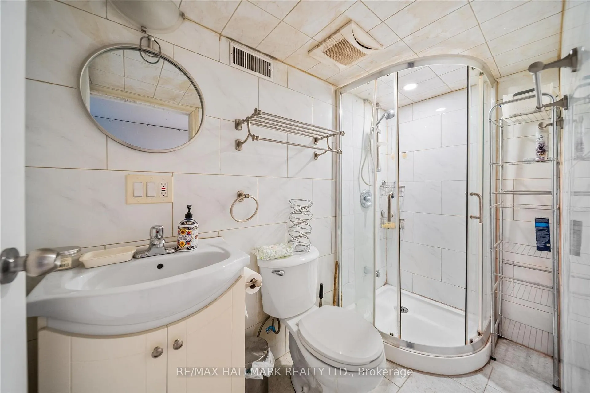 Photo 34 of 160 Silverthorn Avenue, Toronto, Keelesdale-Eglinton West — HOMEH