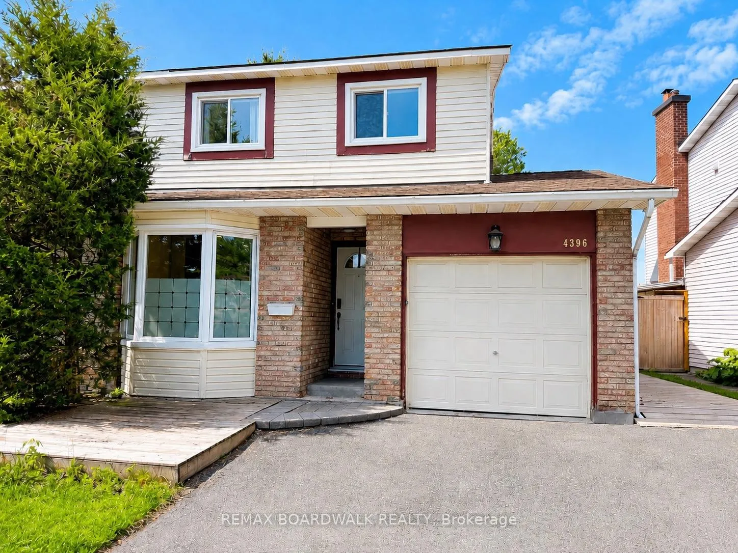 Photo 1 of 4396 Whittaker Crescent, Ottawa, Pineview — HOMEH