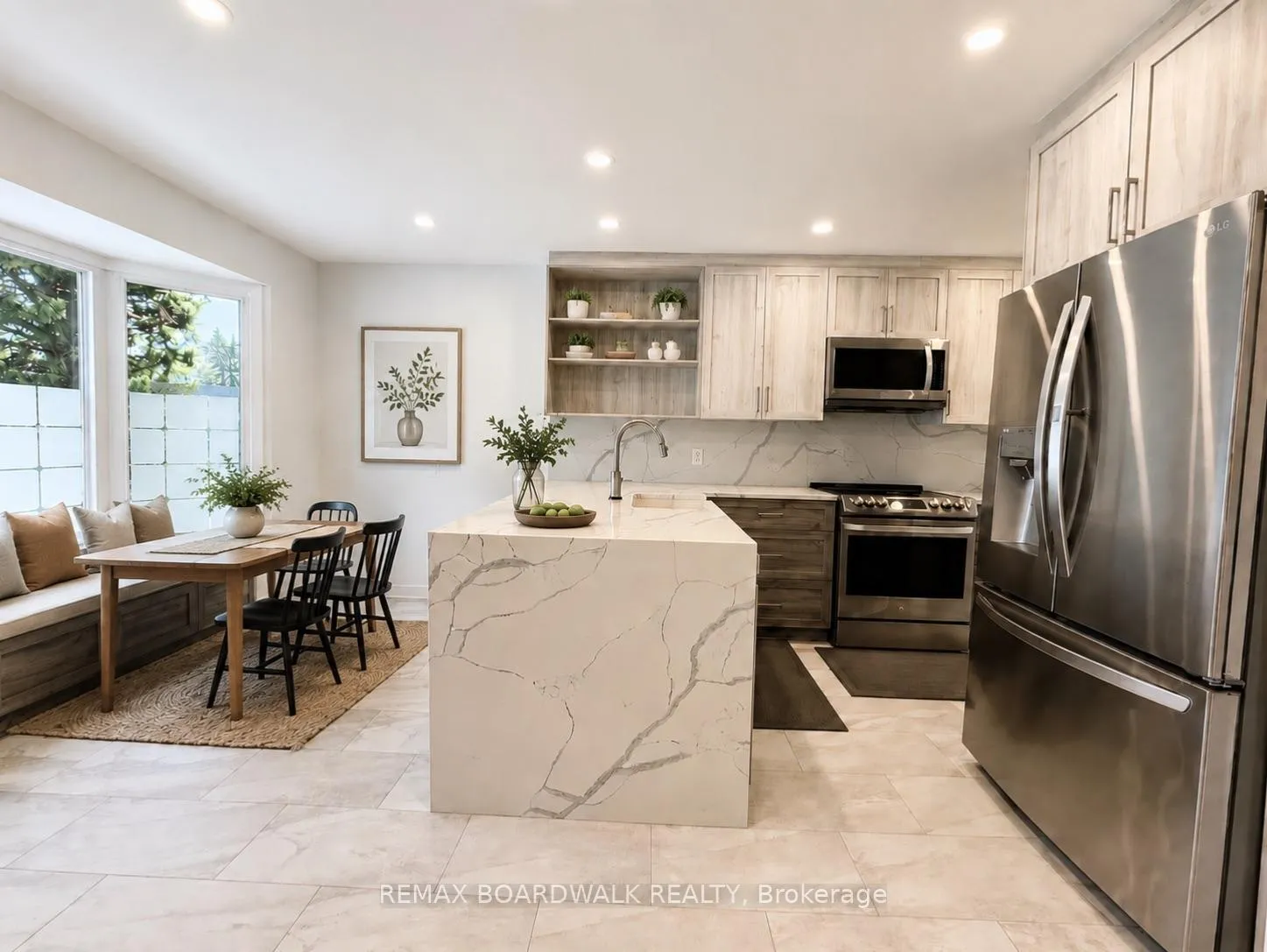 Photo 5 of 4396 Whittaker Crescent, Ottawa, Pineview — HOMEH
