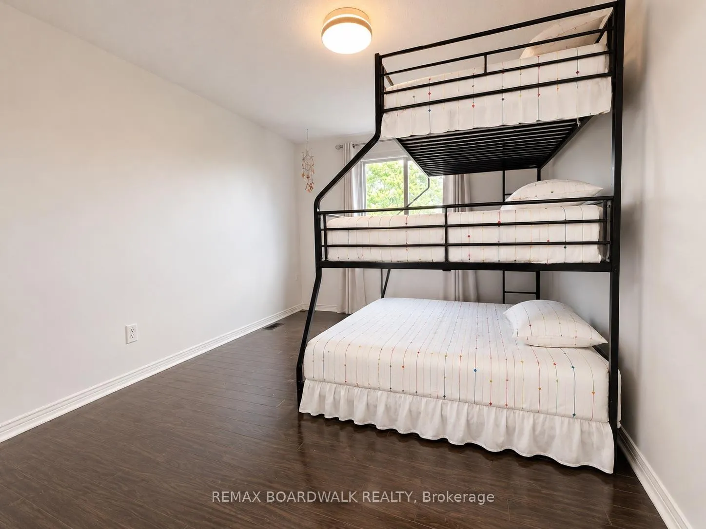 Photo 26 of 4396 Whittaker Crescent, Ottawa, Pineview — HOMEH