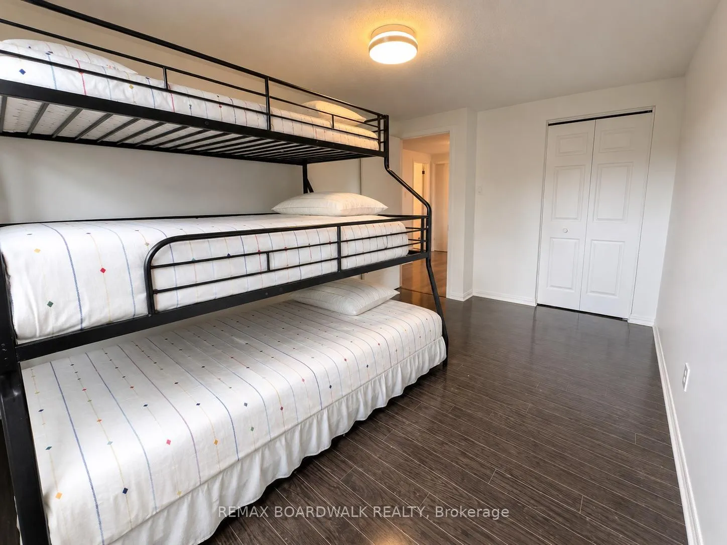 Photo 27 of 4396 Whittaker Crescent, Ottawa, Pineview — HOMEH