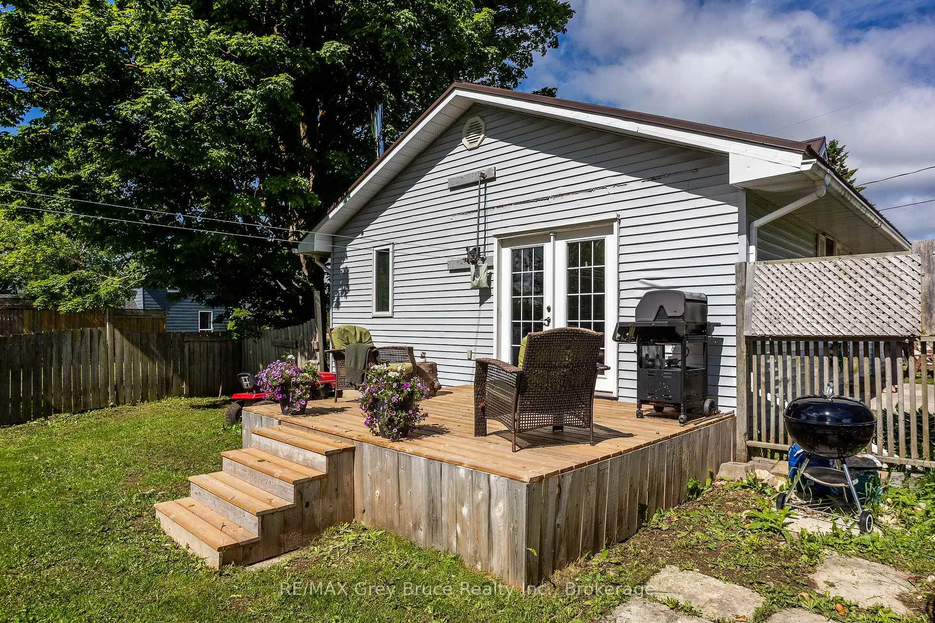 Photo 1 of 160 Grey Street W, Southgate — HOMEH