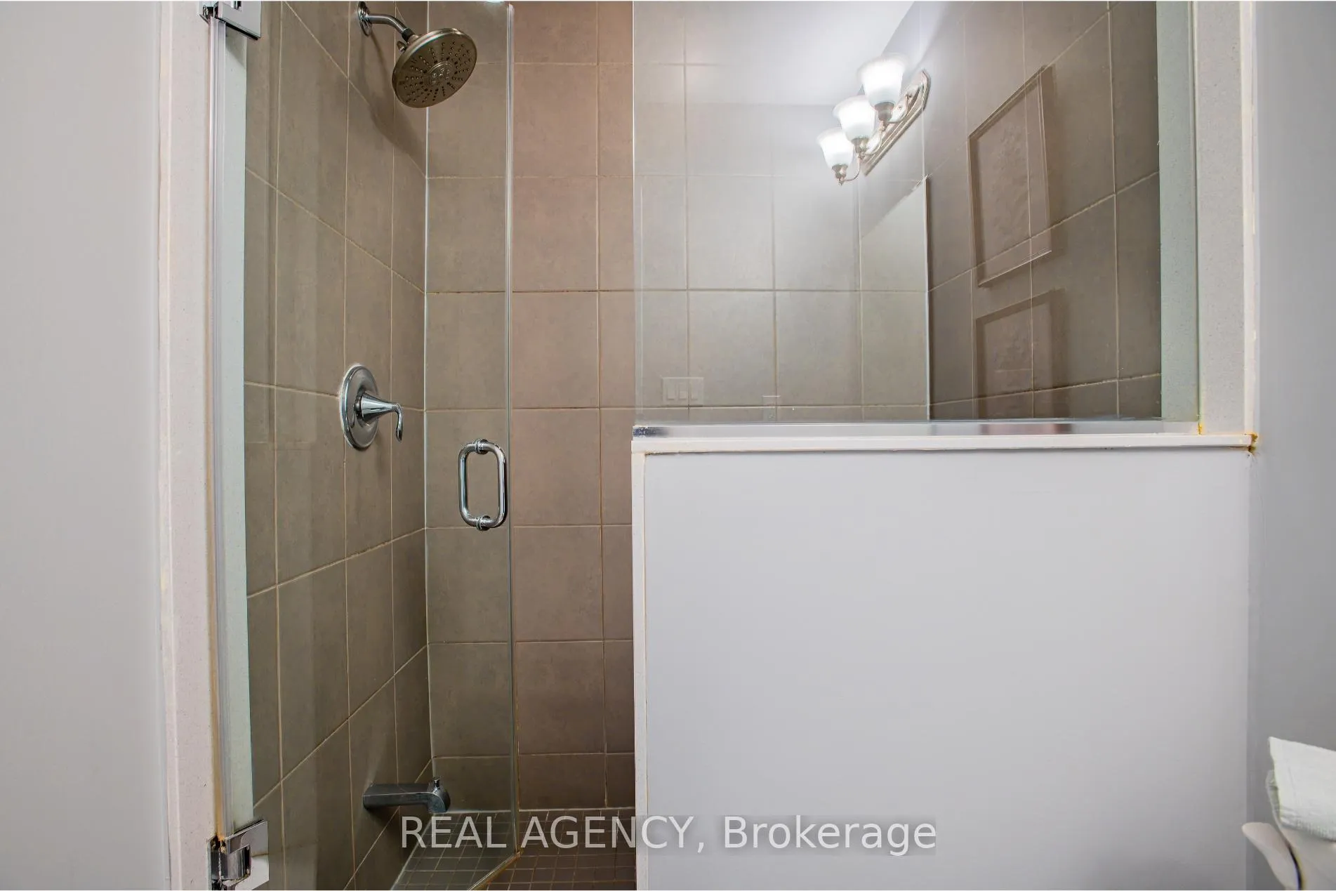 Photo 29 of 284 Jemima Drive, Oakville, Glenorchy — HOMEH