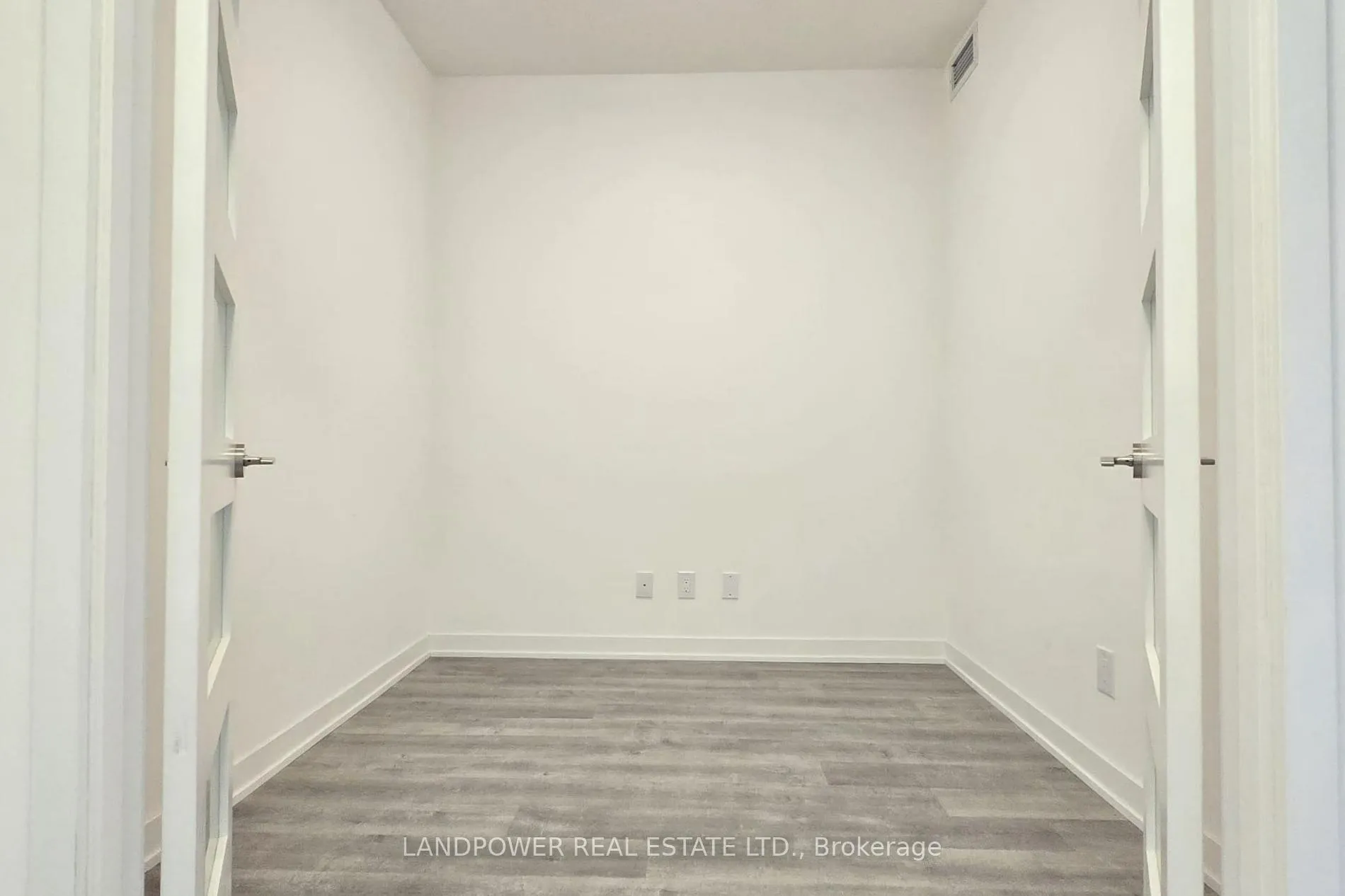 Photo 5 of Unit 1304, 8119 Birchmount Road, Markham, Unionville — HOMEH