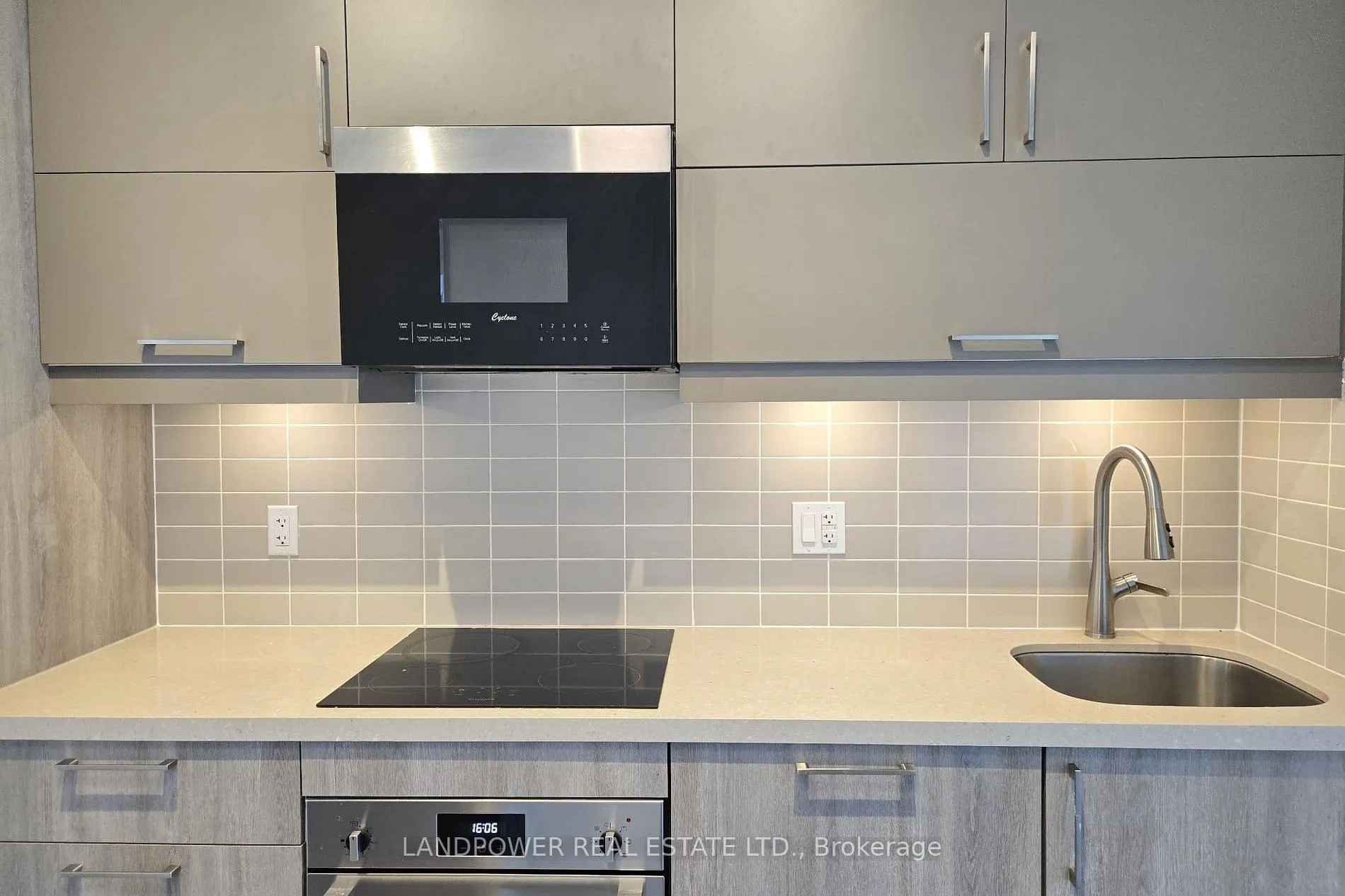 Photo 10 of Unit 1304, 8119 Birchmount Road, Markham, Unionville — HOMEH