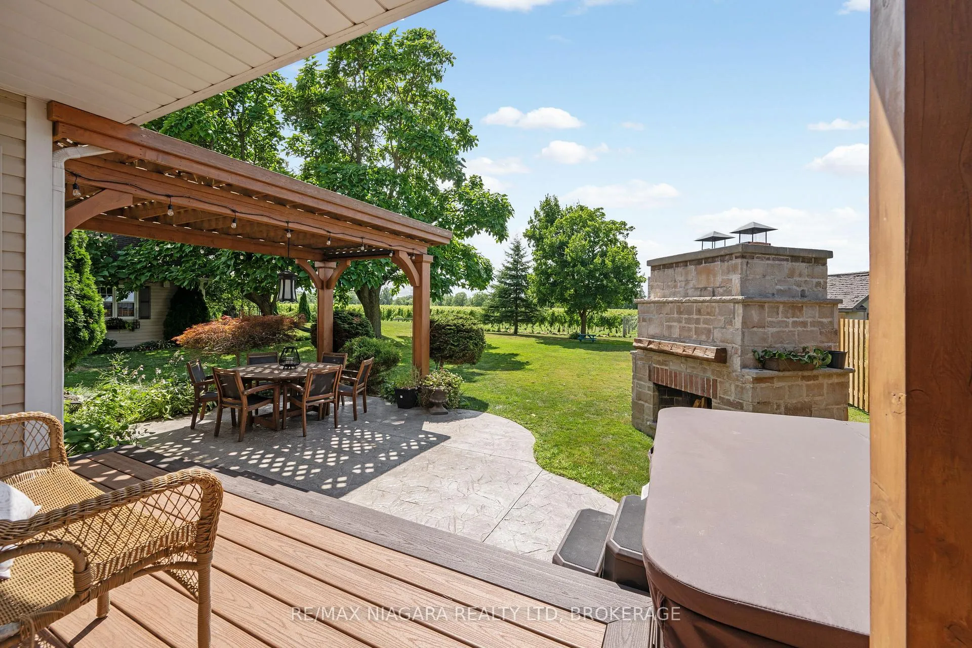 Photo 12 of 2231 Seventh Street, St. Catharines, Rural Fourth — HOMEH