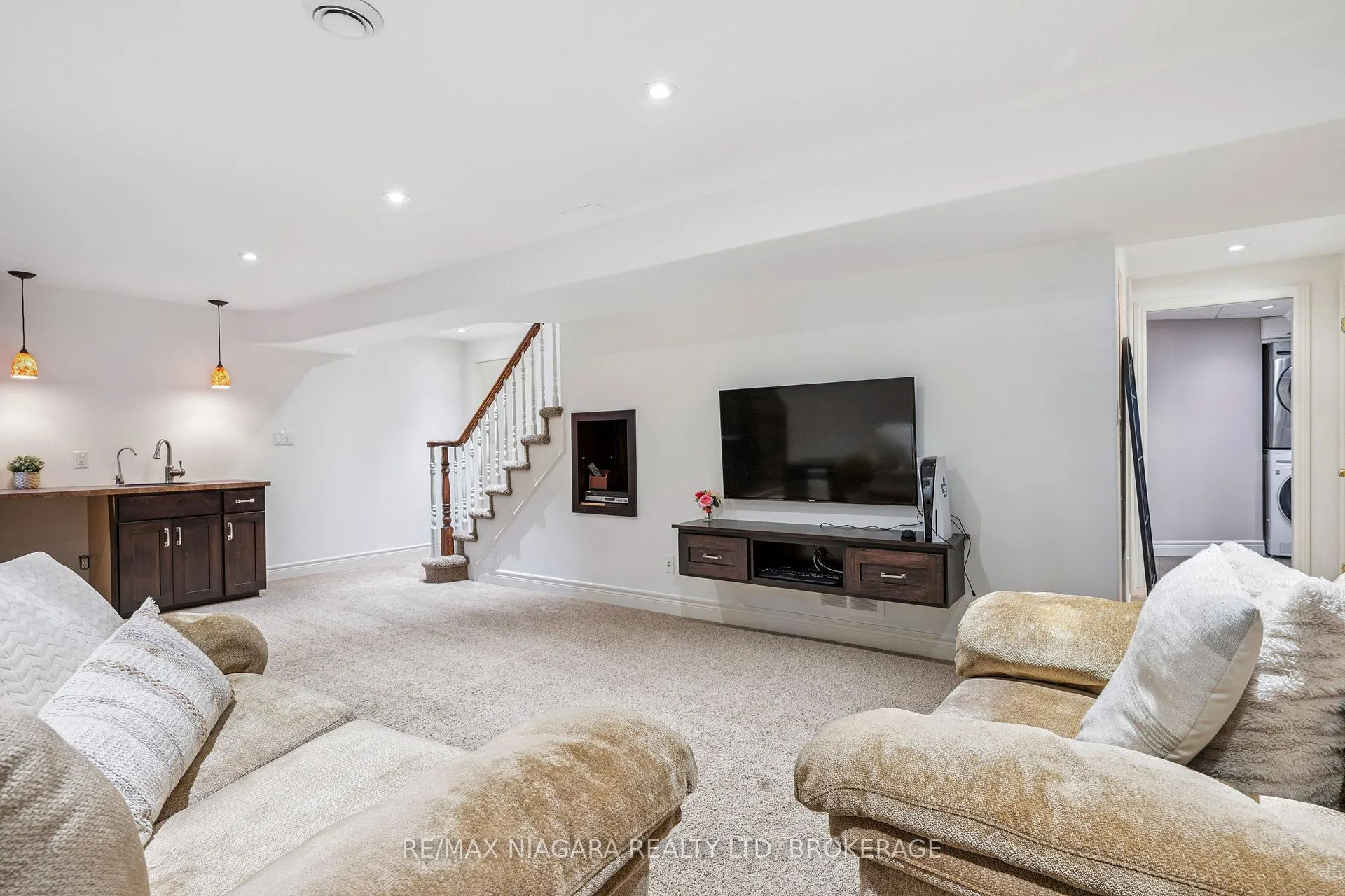 Photo 37 of 2231 Seventh Street, St. Catharines, Rural Fourth — HOMEH