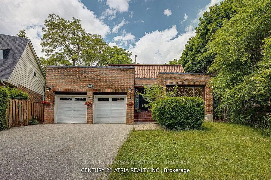 Photo 1 of 18 Hester Court, Markham, Royal Orchard — HOMEH