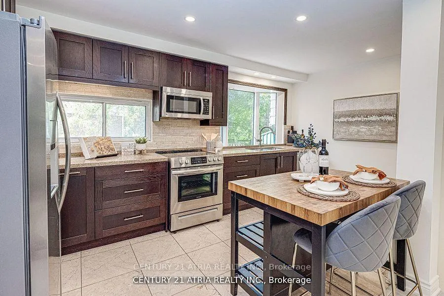 Photo 8 of 18 Hester Court, Markham, Royal Orchard — HOMEH