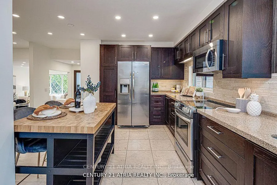 Photo 9 of 18 Hester Court, Markham, Royal Orchard — HOMEH
