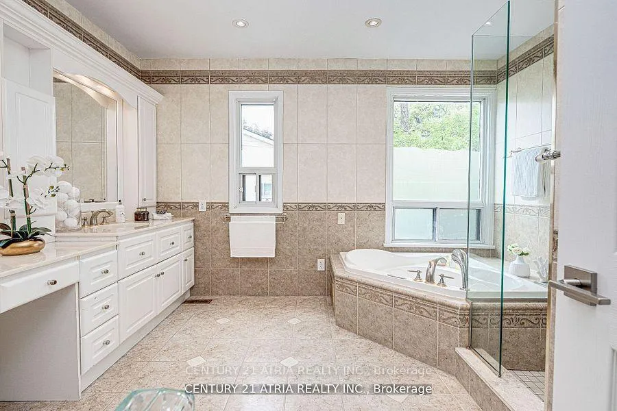 Photo 19 of 18 Hester Court, Markham, Royal Orchard — HOMEH