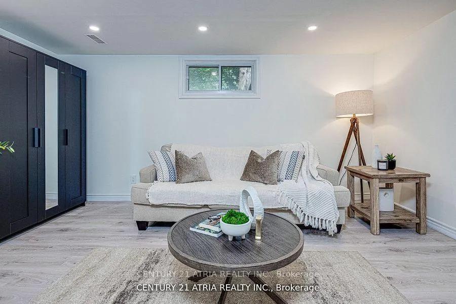 Photo 23 of 18 Hester Court, Markham, Royal Orchard — HOMEH