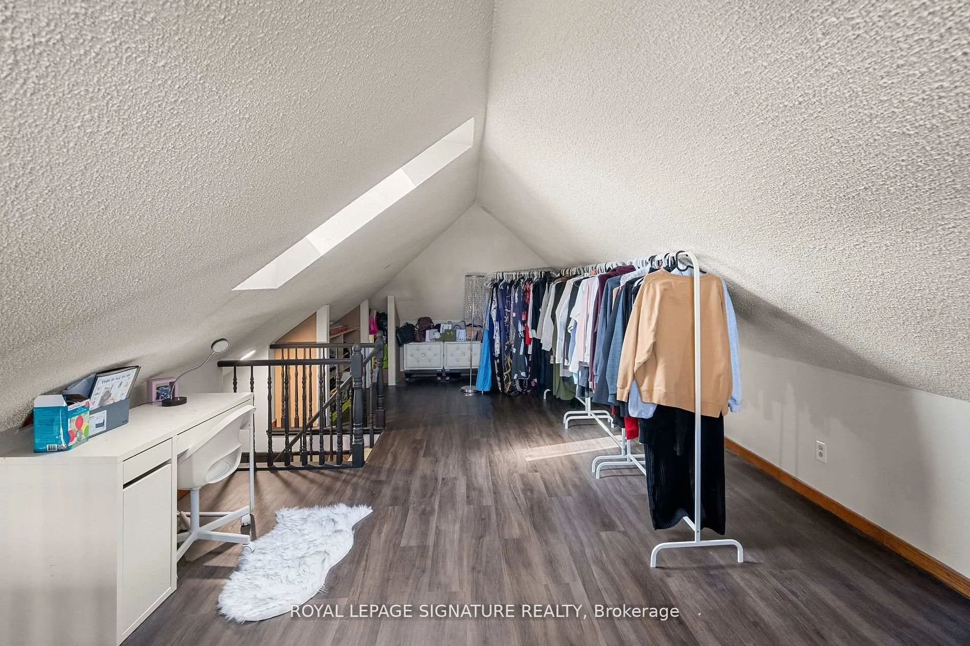 Photo 7 of 63 Lowell Avenue E, St. Catharines, Haig — HOMEH