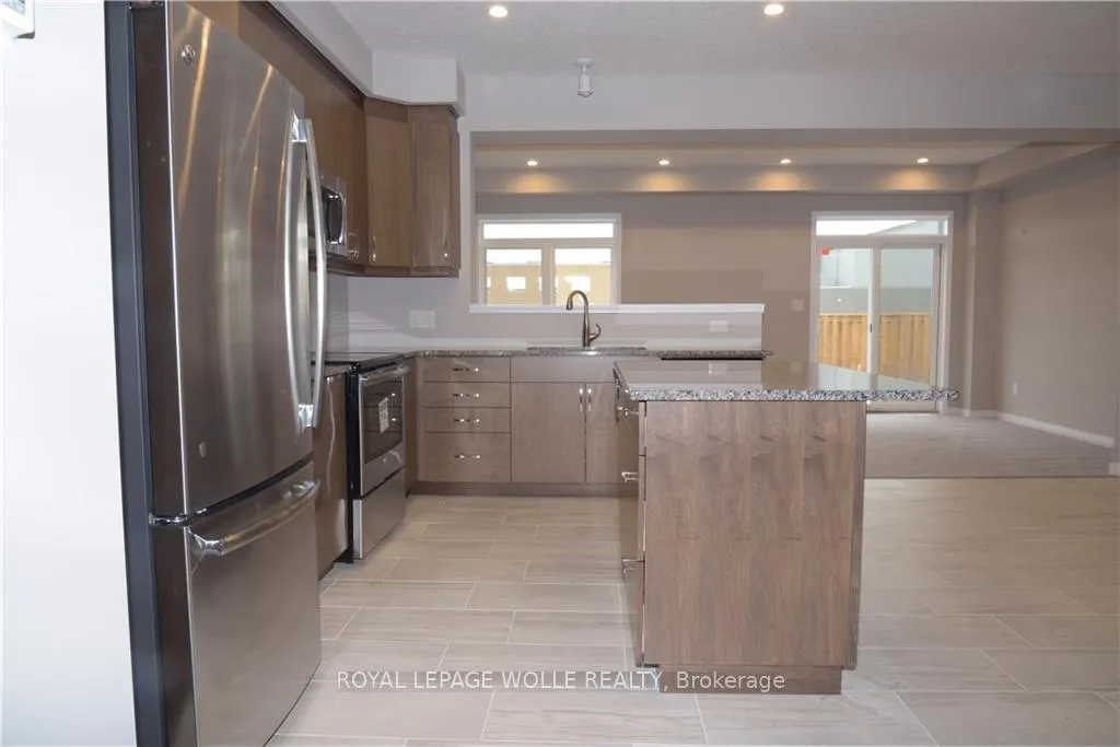 Photo 3 of 664 Blair Creek Drive, Kitchener, Doon South — HOMEH