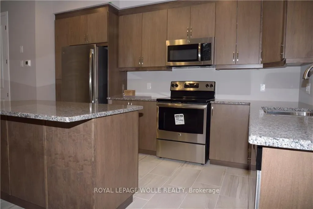Photo 6 of 664 Blair Creek Drive, Kitchener, Doon South — HOMEH