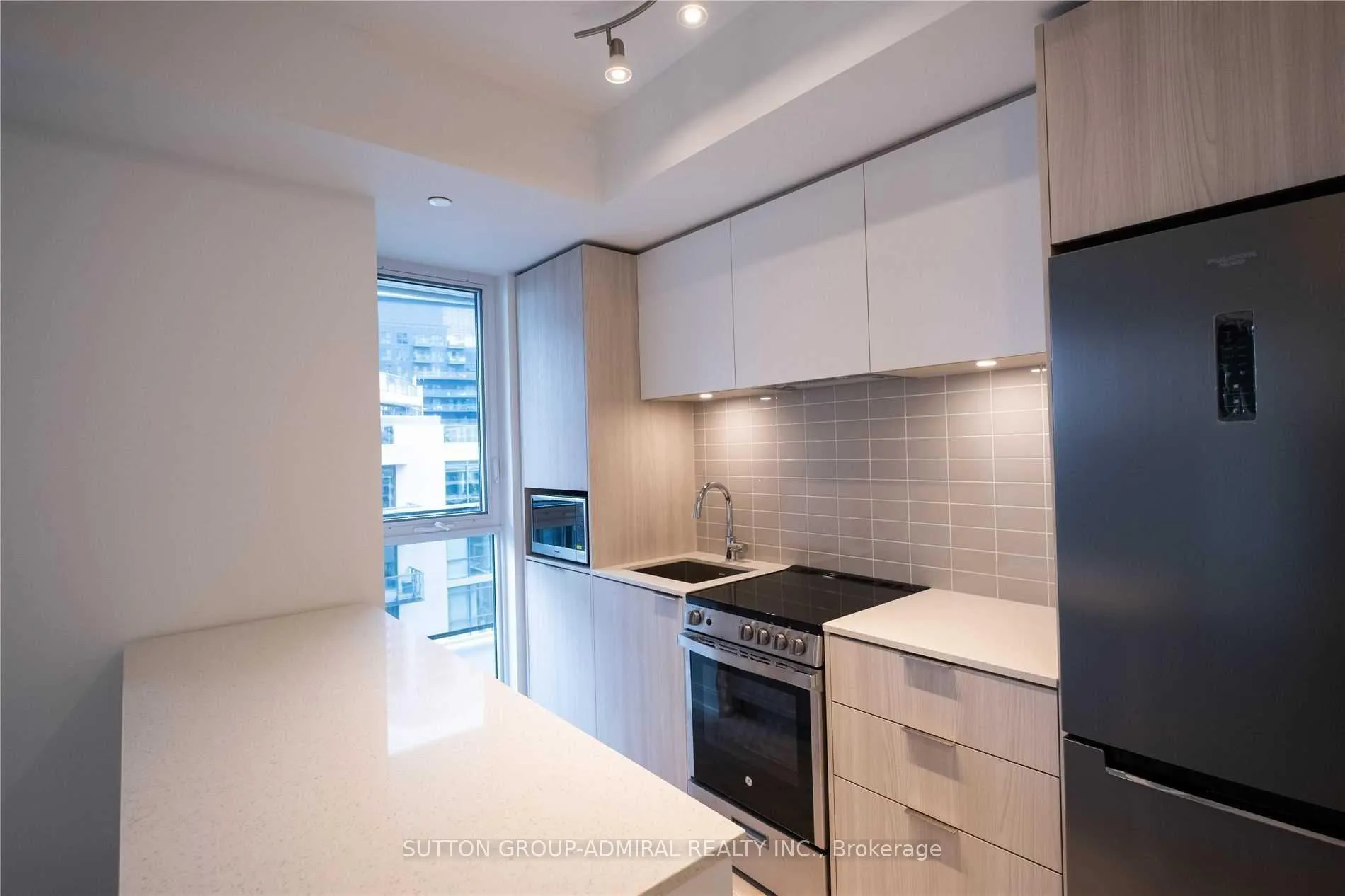 Photo 4 of Unit 2103, 70 Annie Craig Drive, Etobicoke, Mimico — HOMEH