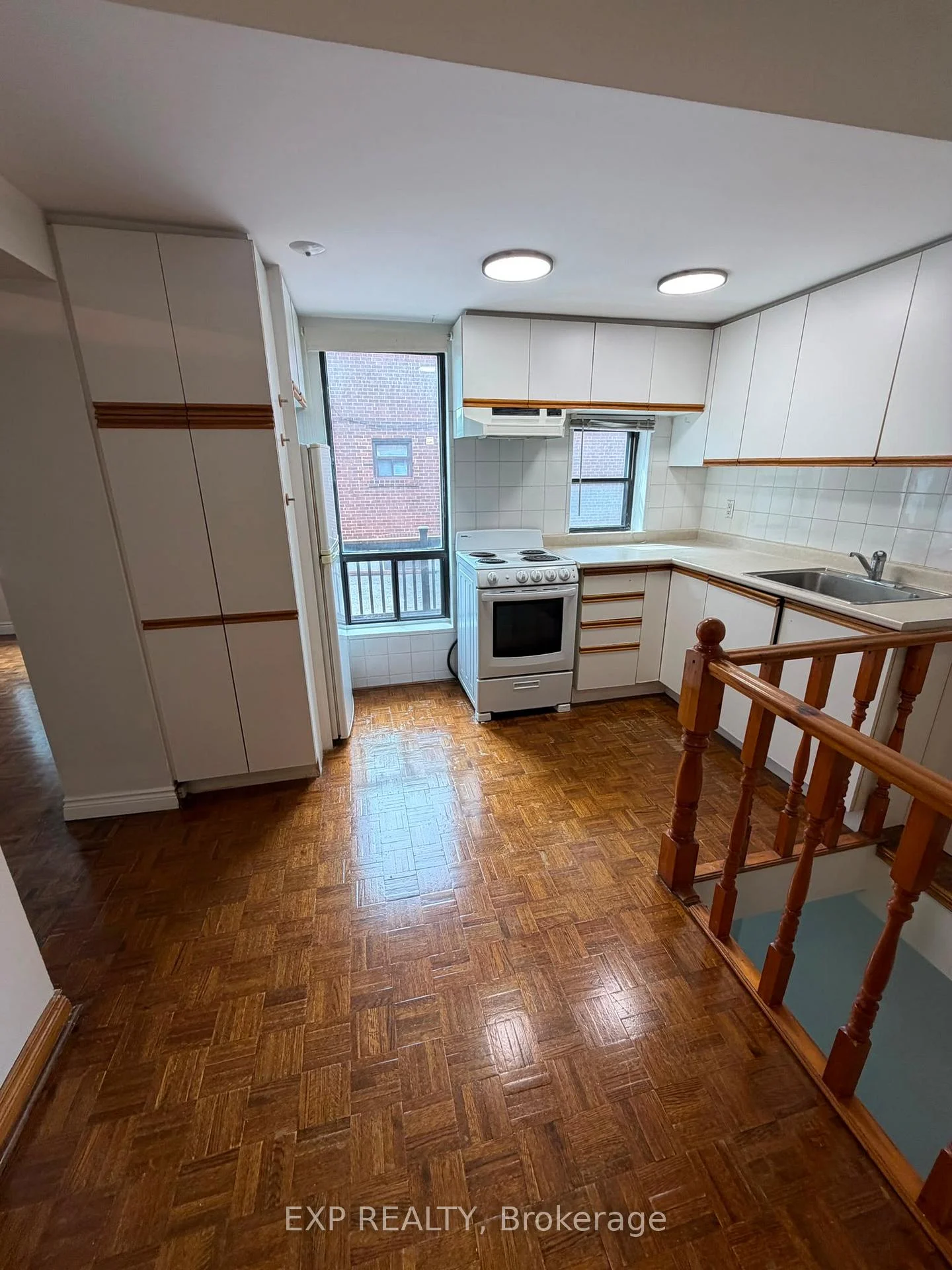 Photo 9 of Unit 3, 677 Durie Street, Toronto, Runnymede-Bloor West Village — HOMEH