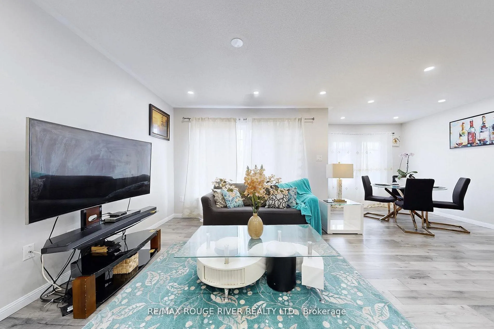 Photo 3 of 90 Suitor Court, Milton, Willmott — HOMEH