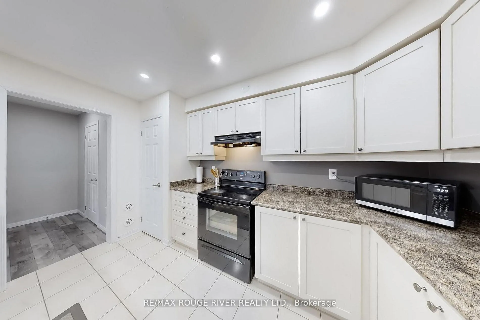 Photo 9 of 90 Suitor Court, Milton, Willmott — HOMEH