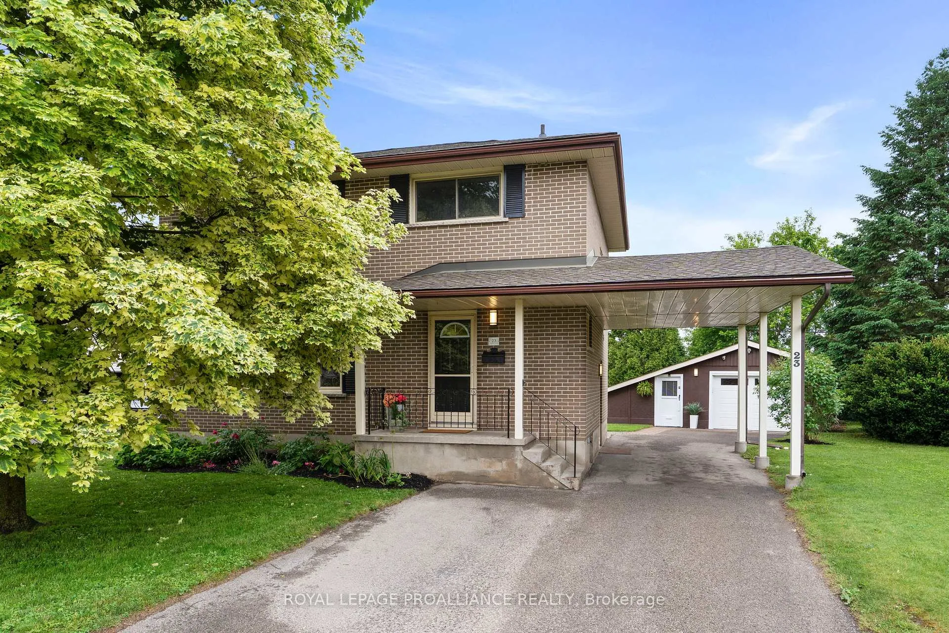 Photo 1 of 23 Stanley Crescent, Brockville, Brockville — HOMEH