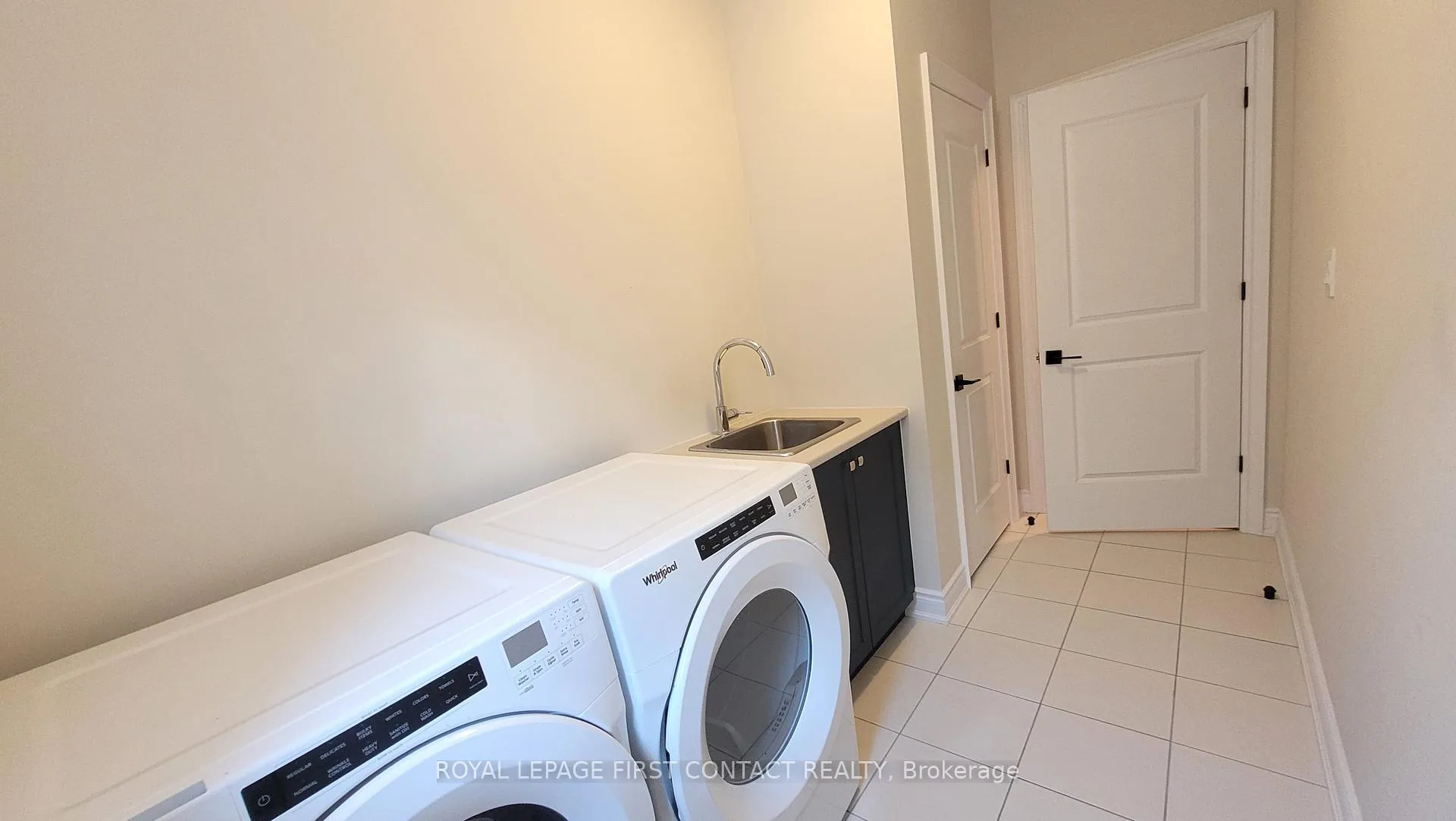Photo 26 of 113 Bearberry Road, Springwater, Midhurst — HOMEH