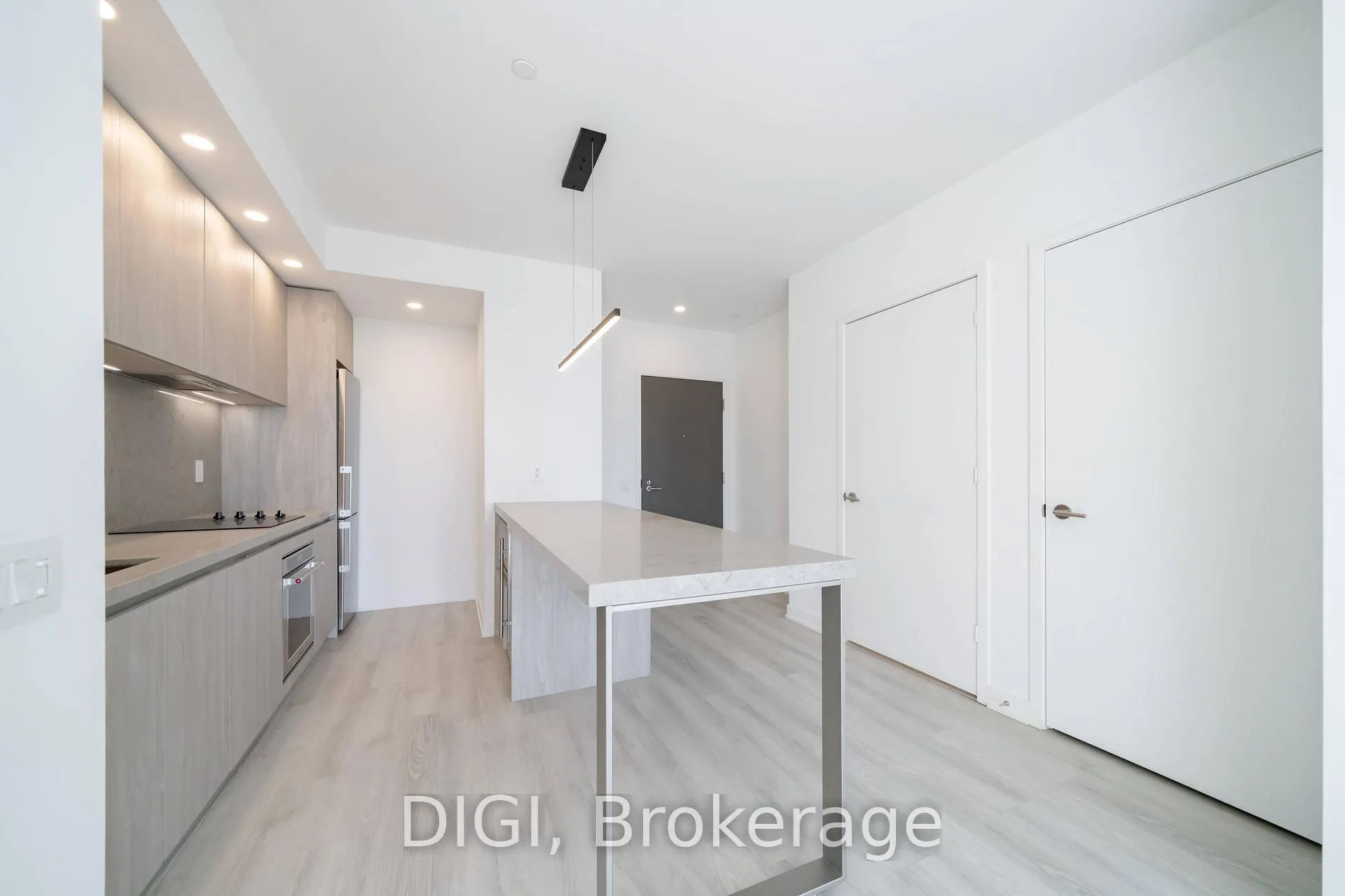 Photo 3 of Unit 711, 57 Spadina Avenue, Toronto, Waterfront Communities — HOMEH