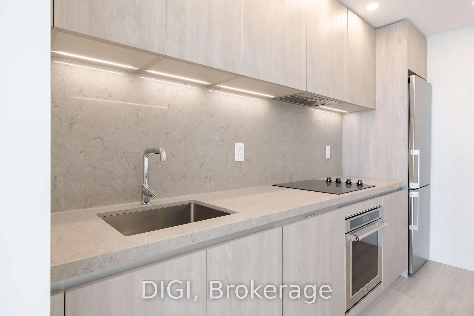 Photo 7 of Unit 711, 57 Spadina Avenue, Toronto, Waterfront Communities — HOMEH