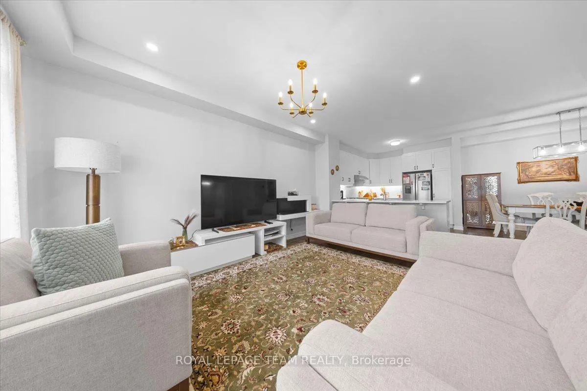 Photo 14 of 209 Hibernian Walk, Ottawa, Kanata - Emerald Meadows/Trailwest — HOMEH