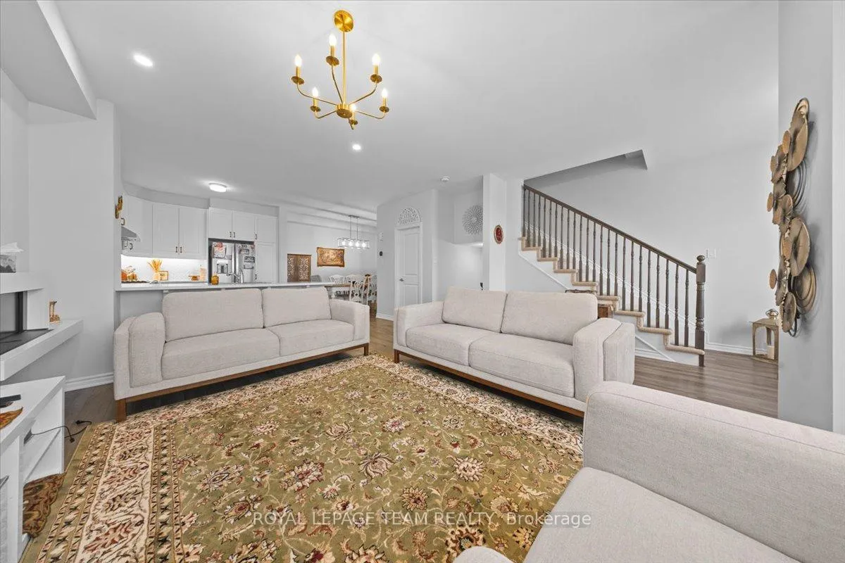 Photo 15 of 209 Hibernian Walk, Ottawa, Kanata - Emerald Meadows/Trailwest — HOMEH