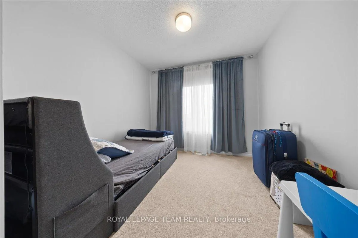 Photo 17 of 209 Hibernian Walk, Ottawa, Kanata - Emerald Meadows/Trailwest — HOMEH