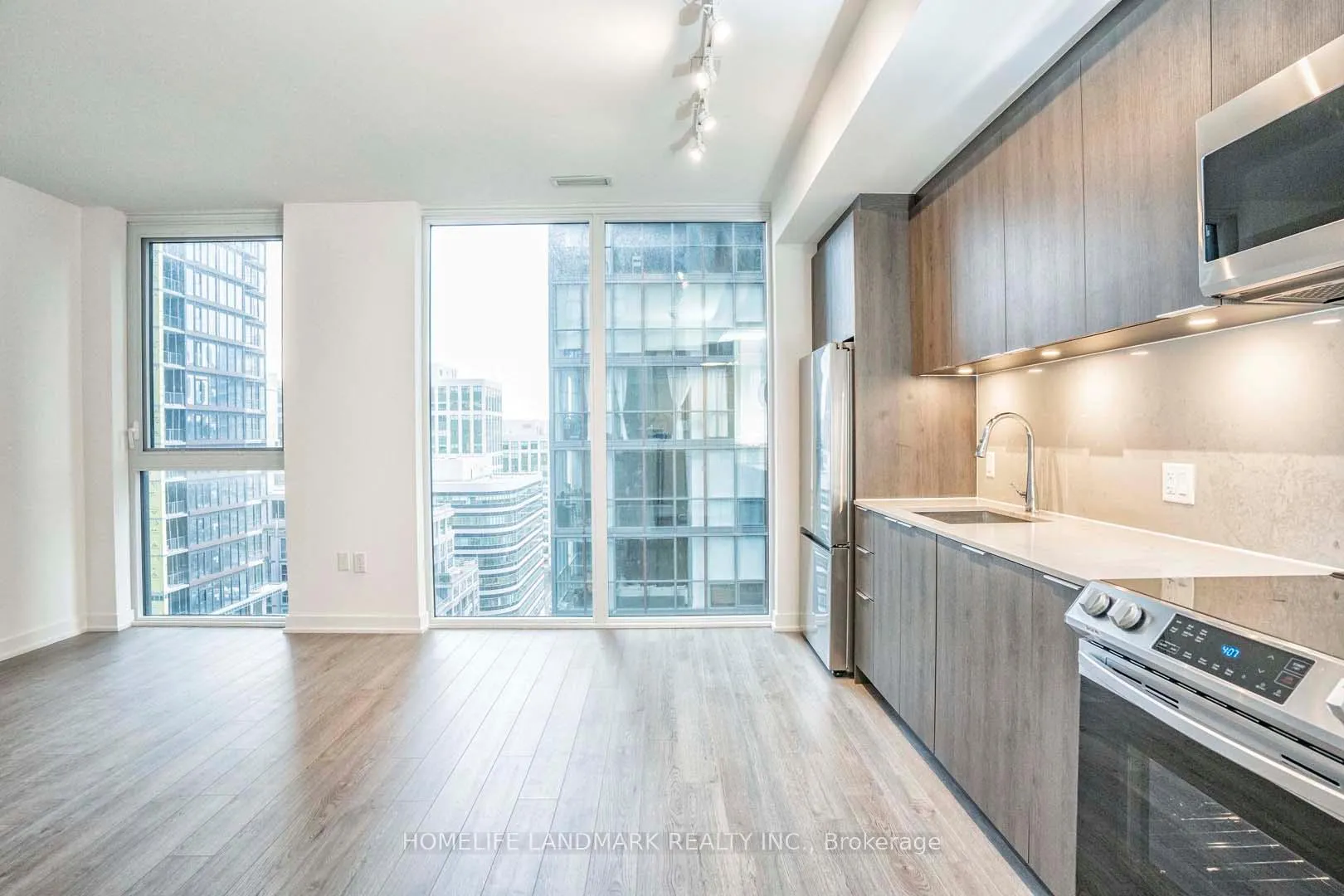 Photo 5 of Unit 1208, 357 King Street, Toronto, Waterfront Communities — HOMEH