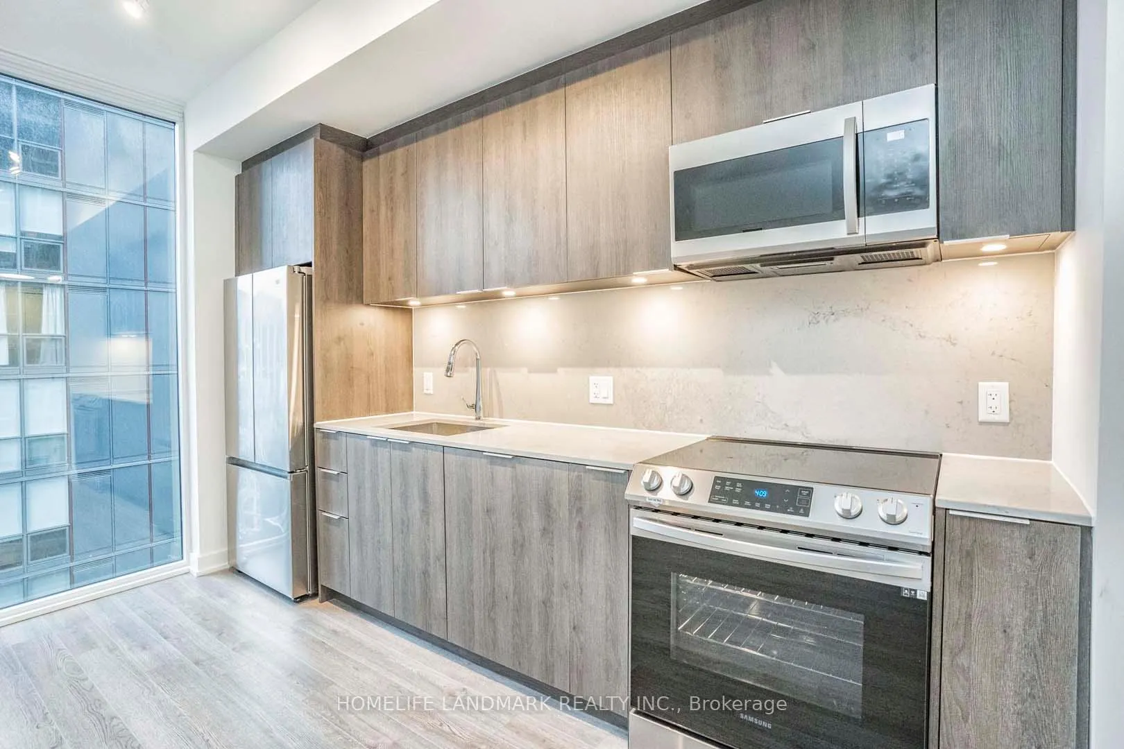 Photo 11 of Unit 1208, 357 King Street, Toronto, Waterfront Communities — HOMEH
