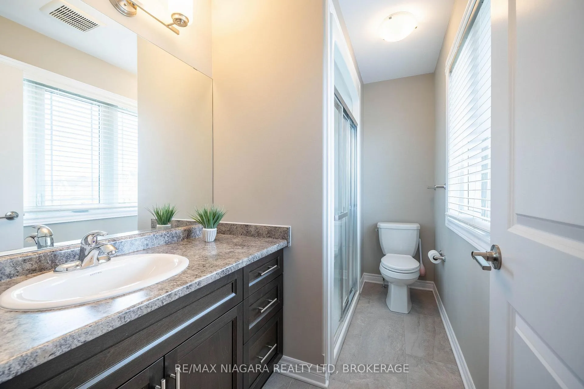 Photo 26 of 9385 Eagle Ridge Drive, Niagara Falls, Forestview — HOMEH