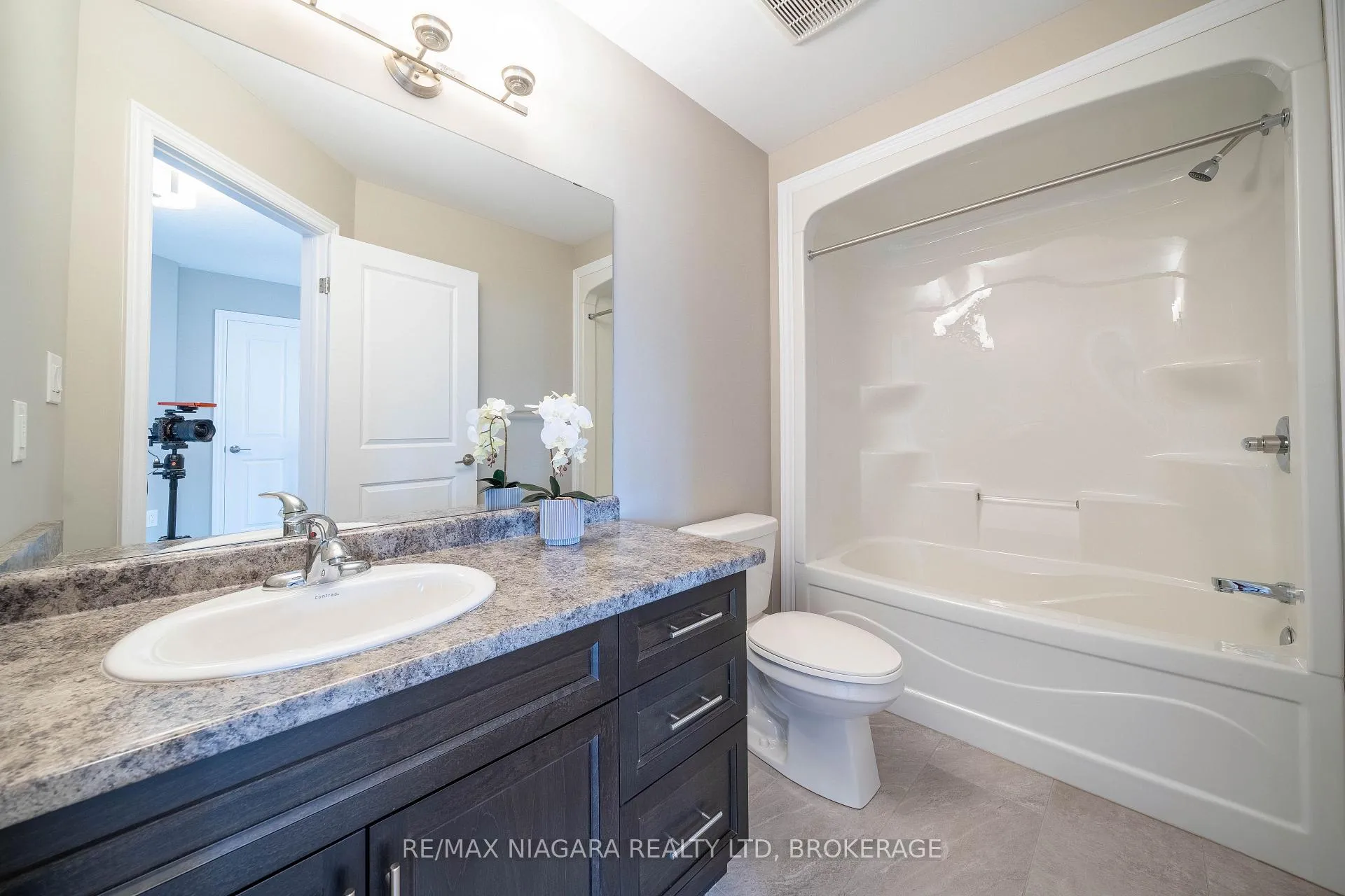 Photo 29 of 9385 Eagle Ridge Drive, Niagara Falls, Forestview — HOMEH