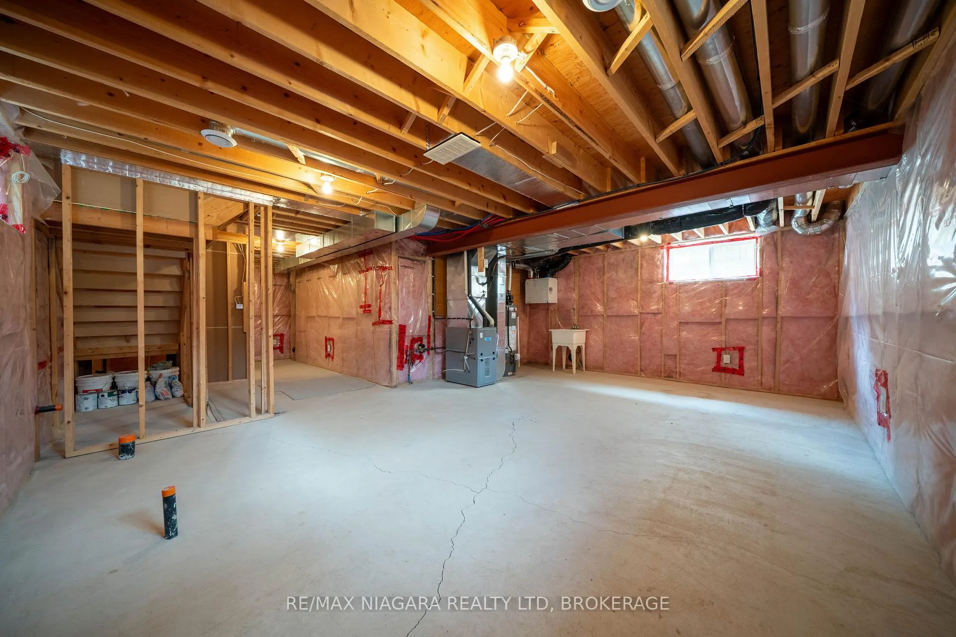 Photo 39 of 9385 Eagle Ridge Drive, Niagara Falls, Forestview — HOMEH
