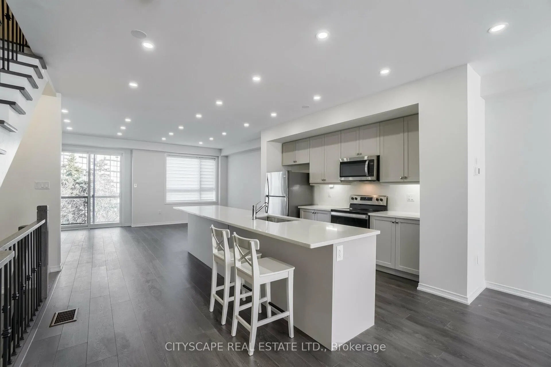 Photo 2 of 3 Woodstream Drive, Etobicoke, West Humber-Clairville — HOMEH