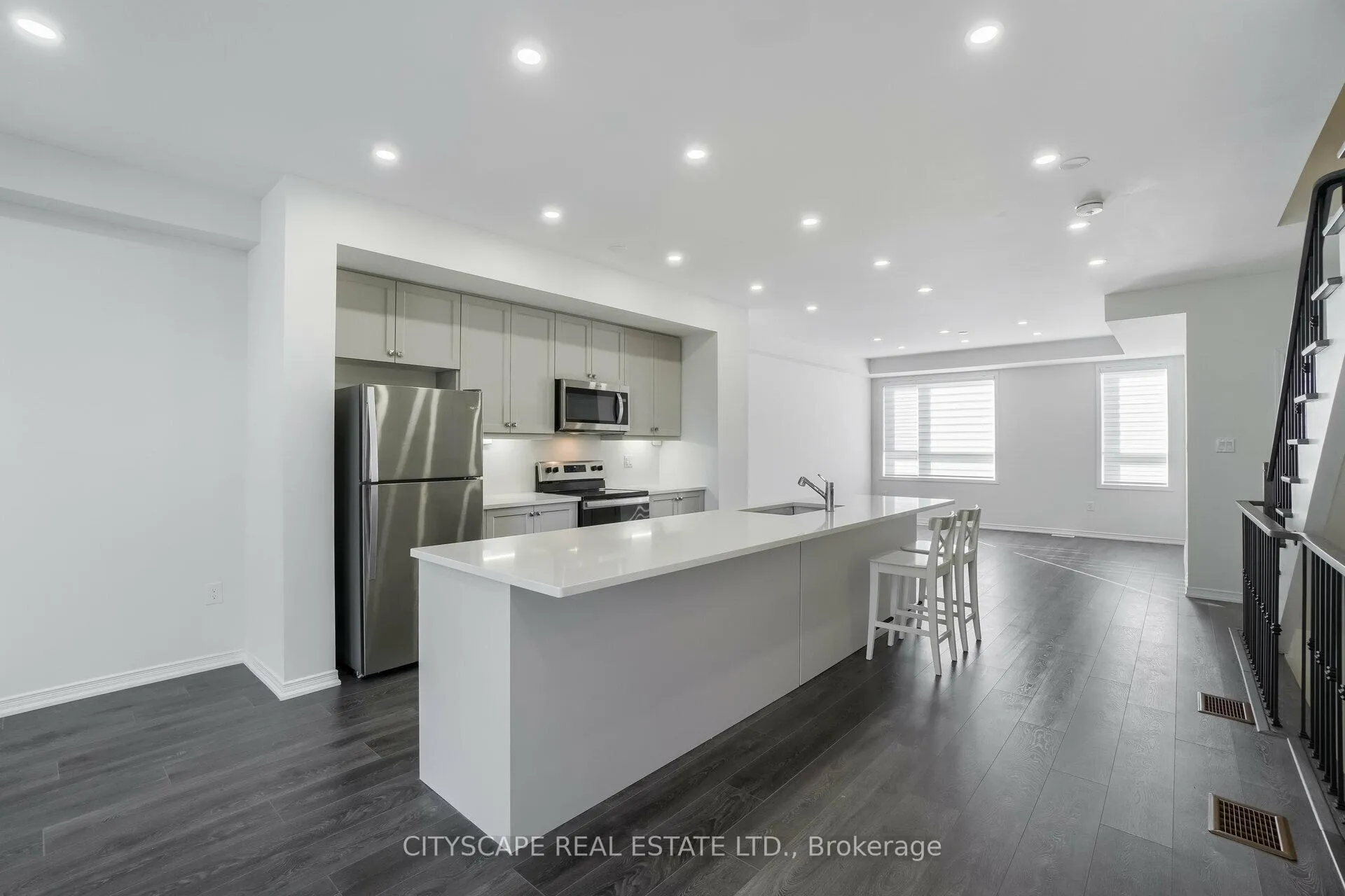 Photo 3 of 3 Woodstream Drive, Etobicoke, West Humber-Clairville — HOMEH
