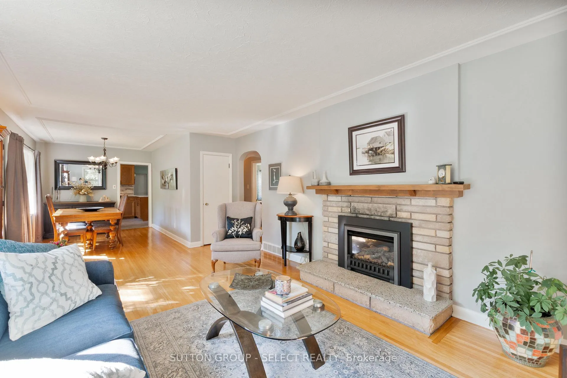 Photo 6 of 714 Springbank Drive, London, South C — HOMEH