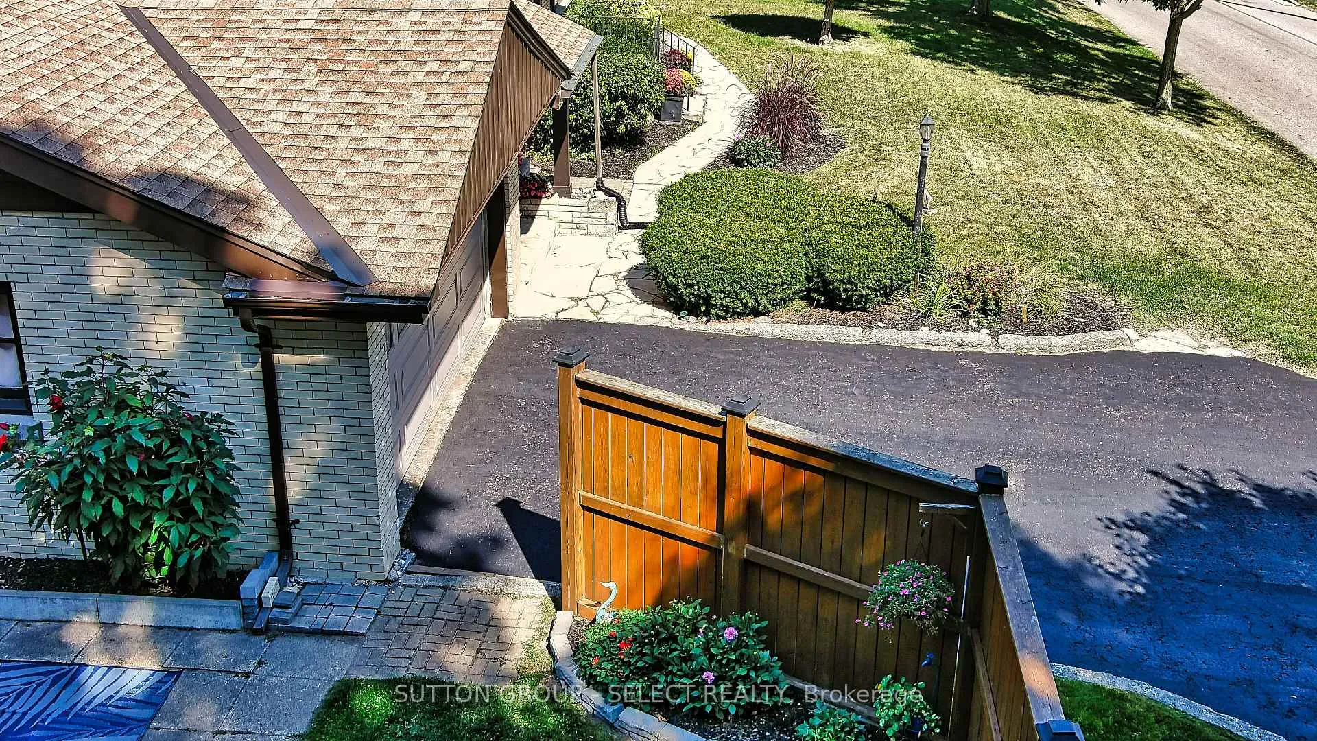 Photo 38 of 714 Springbank Drive, London, South C — HOMEH