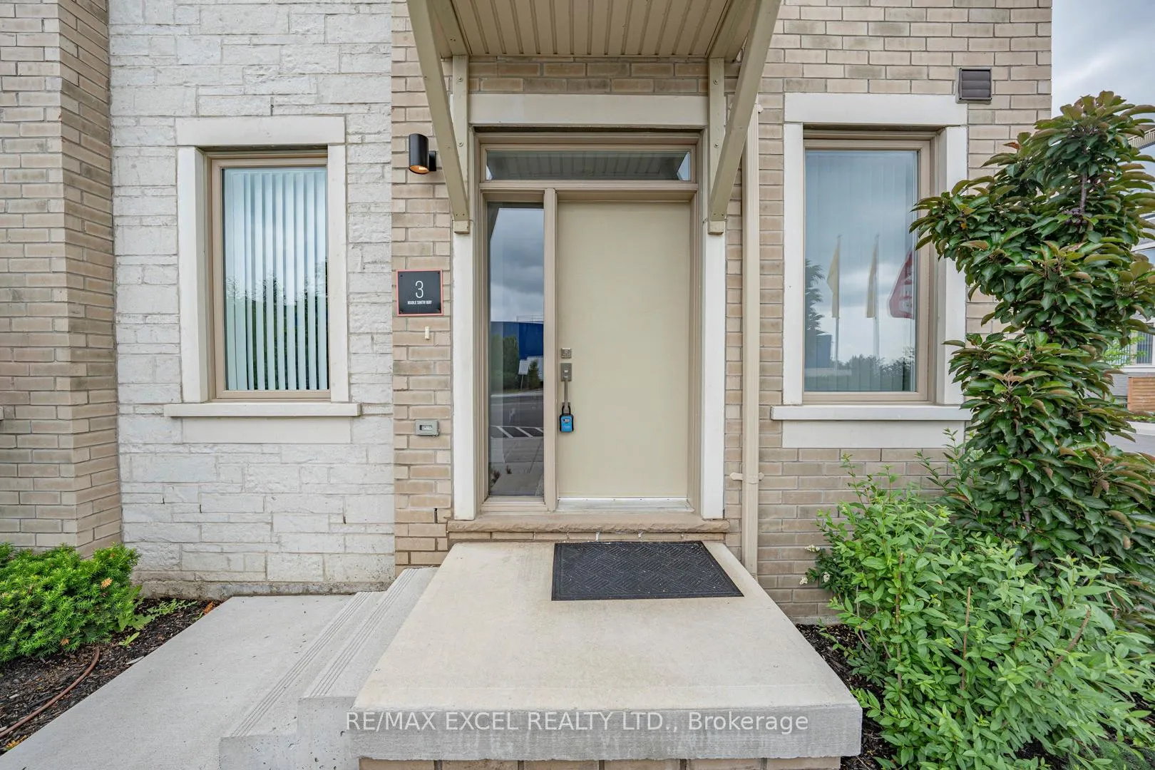 Photo 4 of 3 Mable Smith Way, Vaughan, Vaughan Corporate Centre — HOMEH