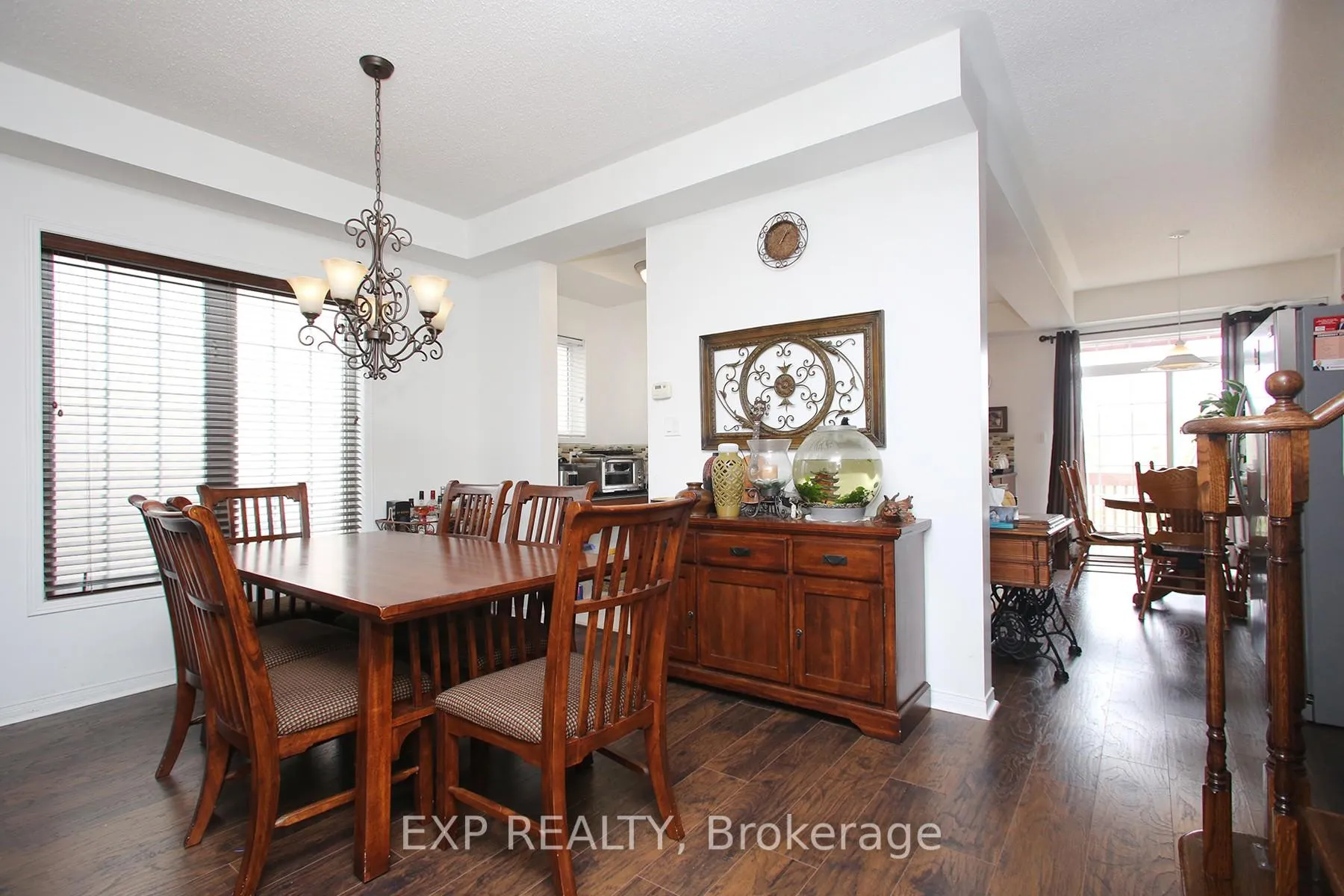 Photo 5 of 1335 Langley Circle, Oshawa, Pinecrest — HOMEH