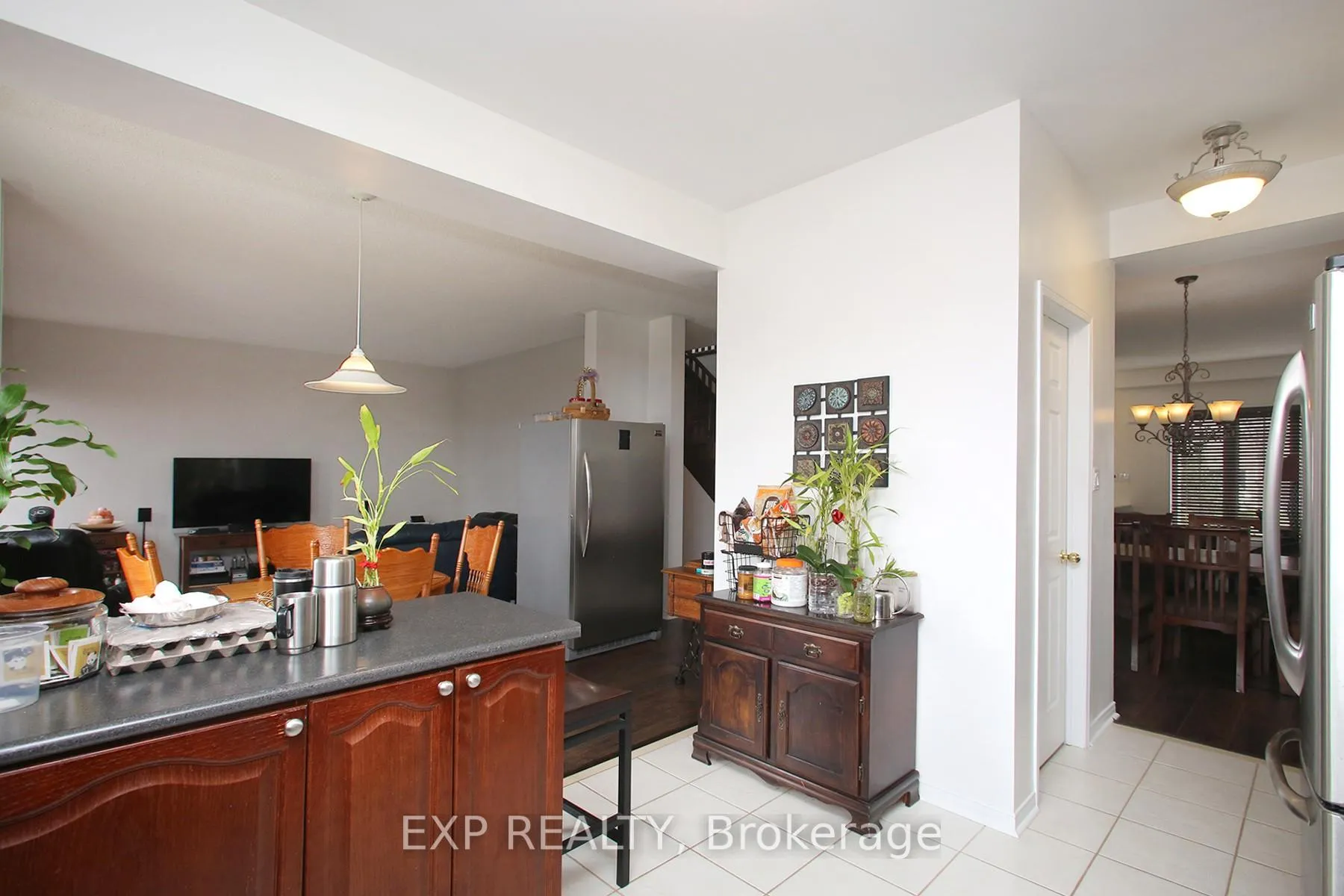 Photo 11 of 1335 Langley Circle, Oshawa, Pinecrest — HOMEH