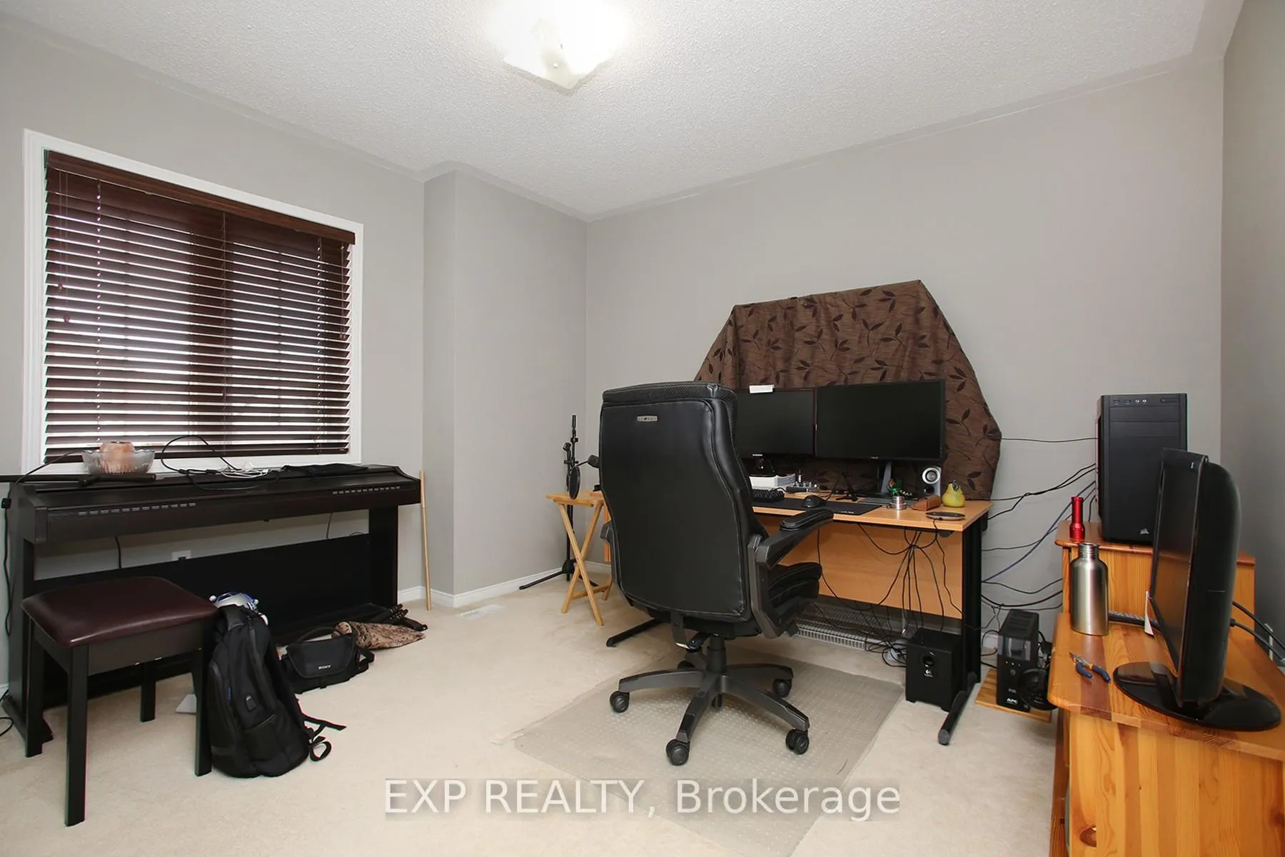 Photo 23 of 1335 Langley Circle, Oshawa, Pinecrest — HOMEH