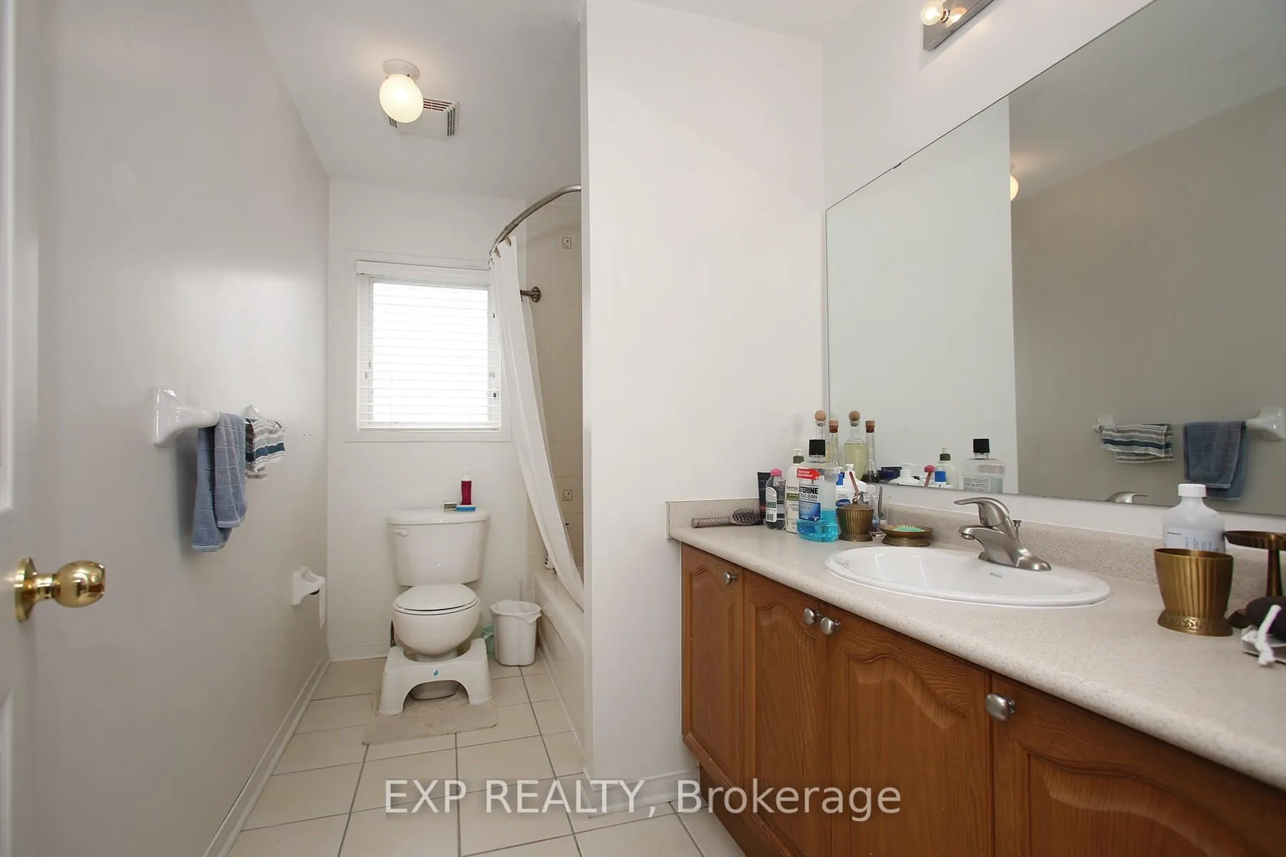 Photo 24 of 1335 Langley Circle, Oshawa, Pinecrest — HOMEH