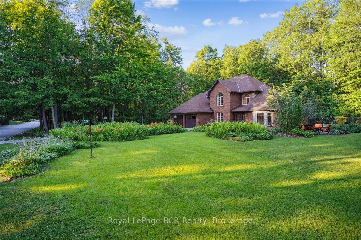 Photo 5 of 123 Atkins Street, Georgian Bluffs — HOMEH